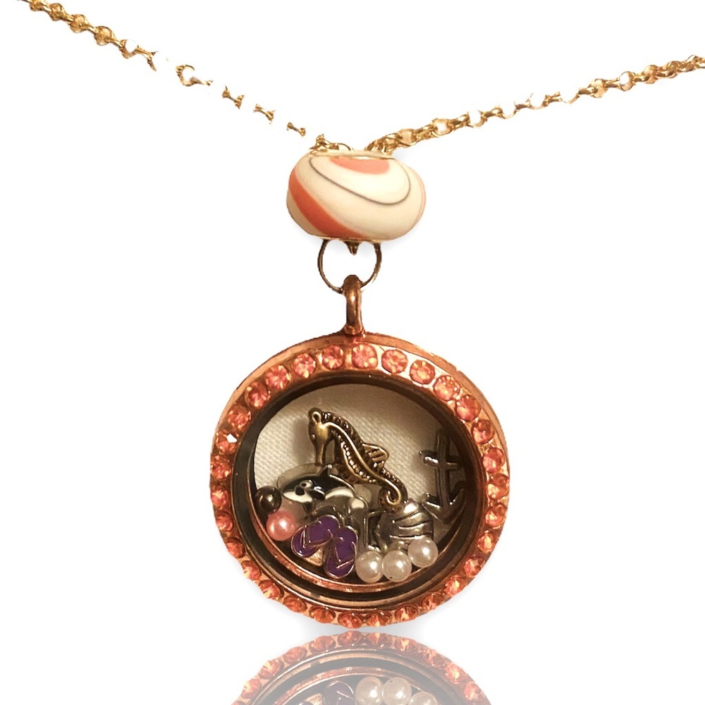 BEACH LIFE boutique charm circle locket pendant necklace + FREE CHARM EXTRAS! - Picture 1 of 4